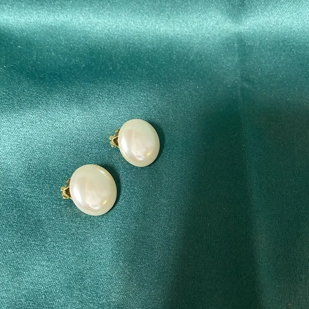 Vintage Elegant Pearl Clip-On Earrings